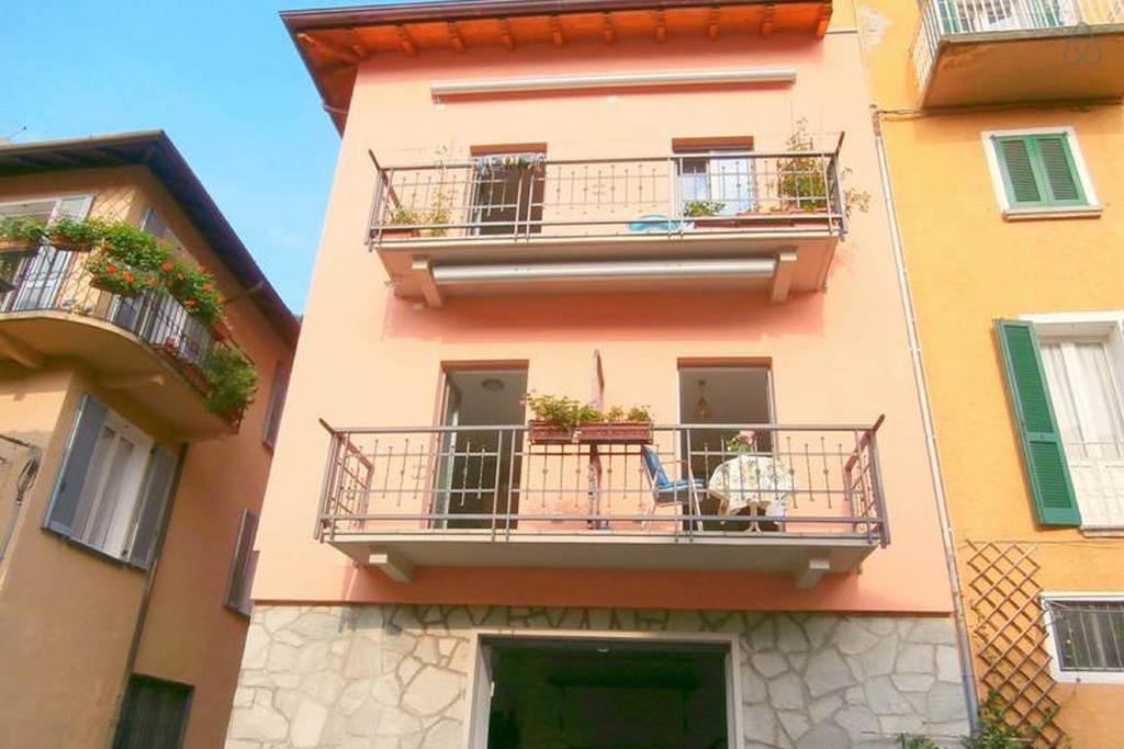 B&B Della Contrada Varenna Bagian luar foto